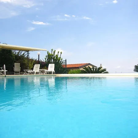 Villa Itati *